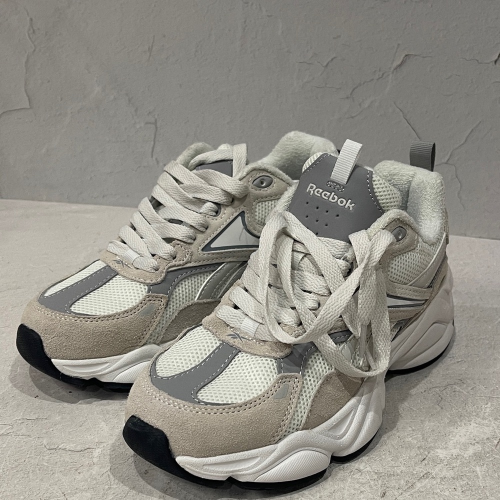 Reebok Women's Gray and White Sneakers